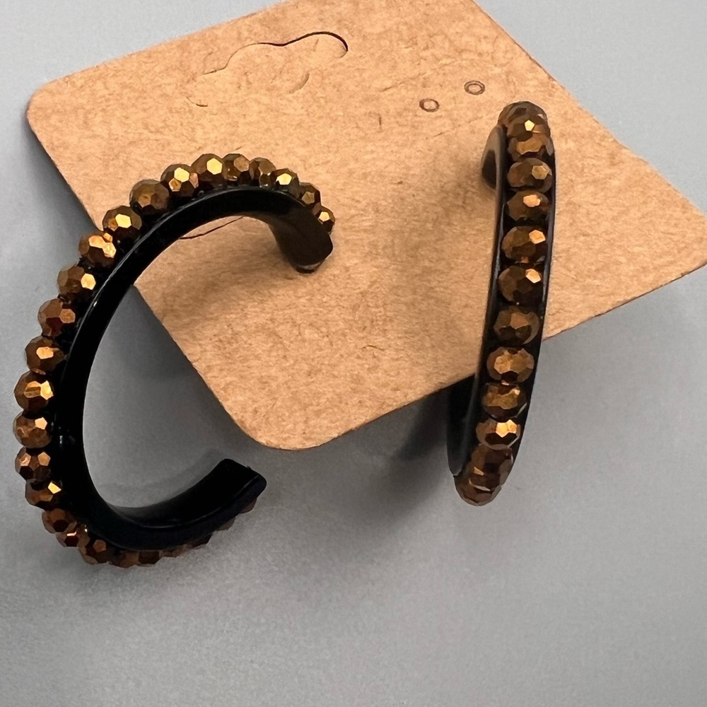 Premier Designs Gold and Black hoop Faceted Earrings - Picture 3 of 4